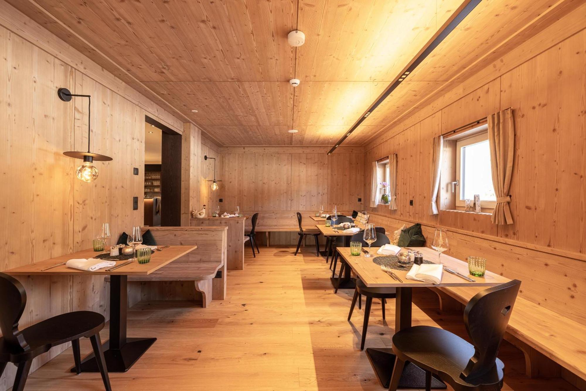 Alpine Life Hotel Anabel كاديبيترا المظهر الخارجي الصورة