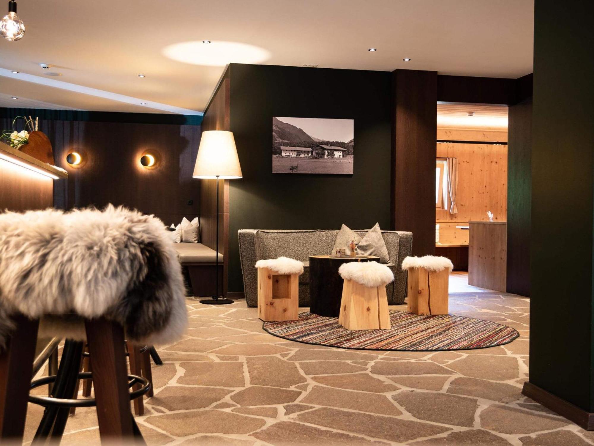 Alpine Life Hotel Anabel كاديبيترا المظهر الخارجي الصورة