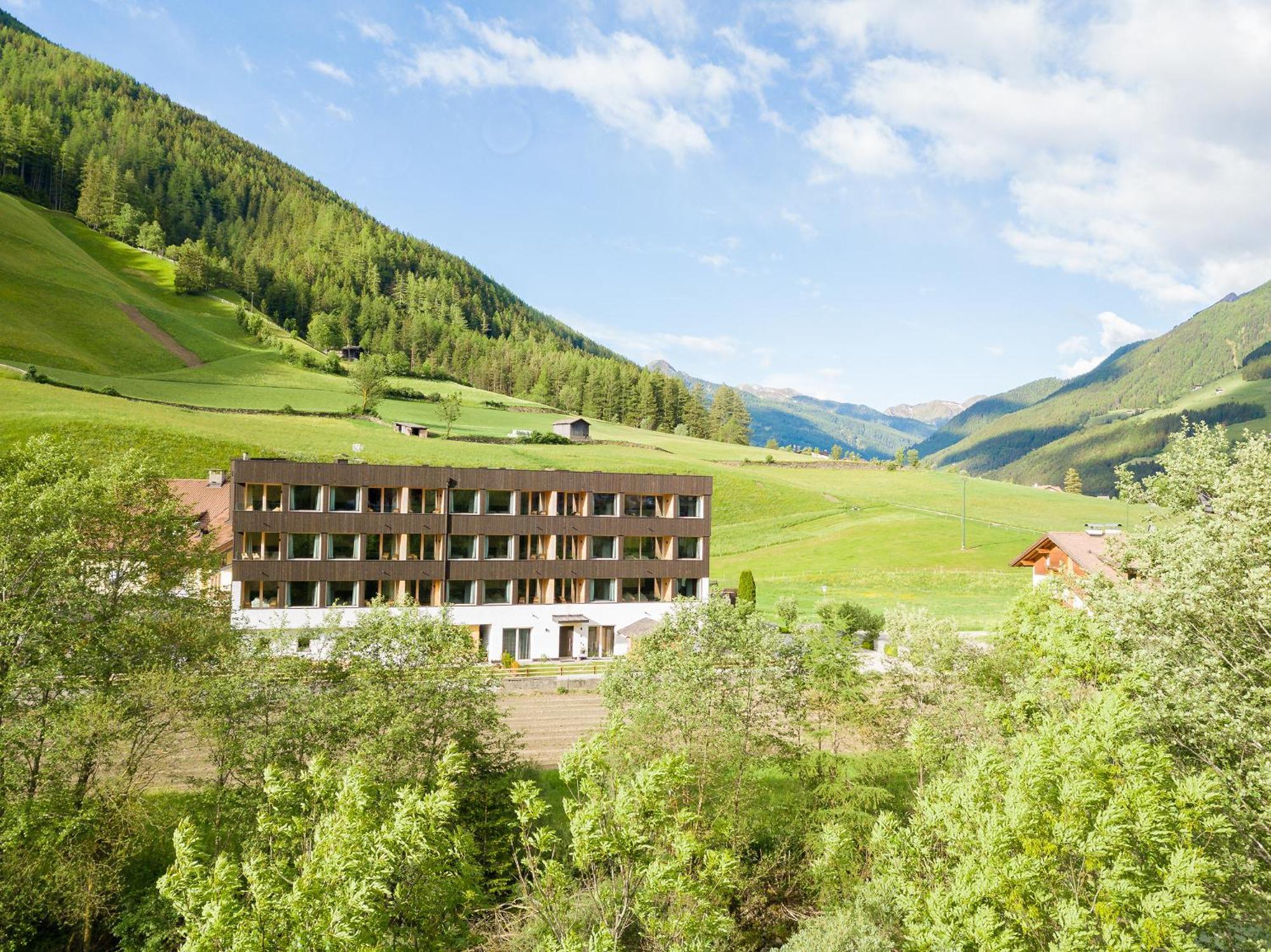 Alpine Life Hotel Anabel كاديبيترا المظهر الخارجي الصورة
